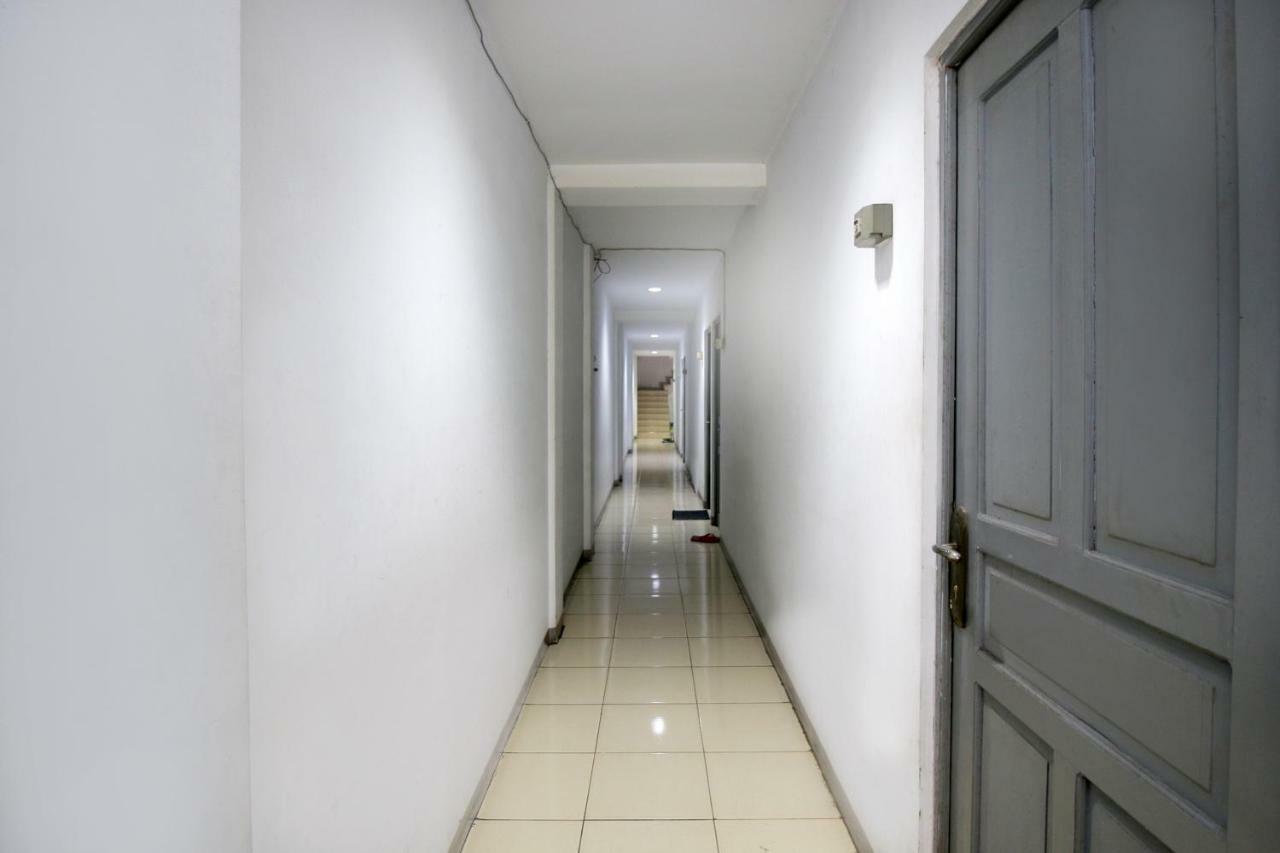 Rumahku Hayam Wuruk Mitra Reddoorz Джакарта Экстерьер фото